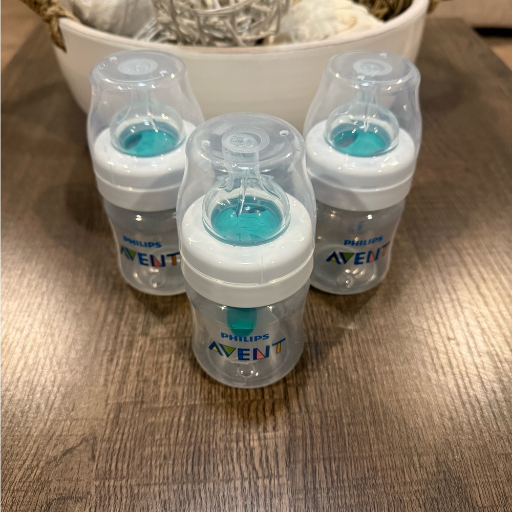 Philips Avent Baby Bottles Set - Picture 2 of 3